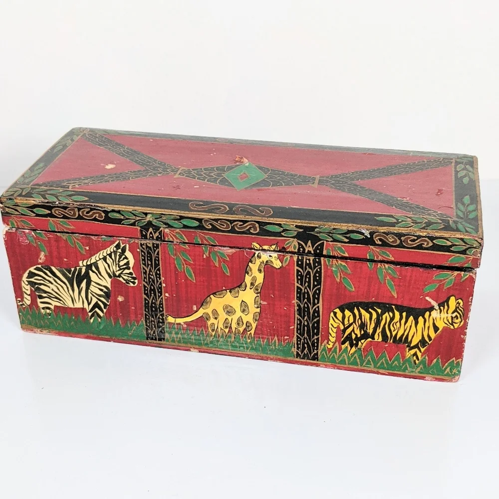 Vtg Foreside laquered hand painted ornament box